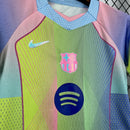 KIT ENFANT BARCELONA 25/26 *OFFICIEL* + 5 CADEAUX 🎁
