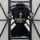 REAL MADRID 25/26 *SPECIAL EDITION* + 1 CADEAU 🎁