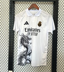 REAL MADRID 25/26 *SPECIAL EDITION* + 1 CADEAU 🎁