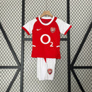 Maillot Arsenal 02/04 - Enfants (Pantalón Corto Incluido) RÉTRO - TIENDA LUXSHOP